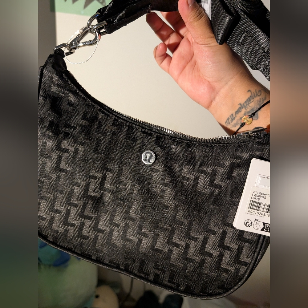 lululemon City Essentials
